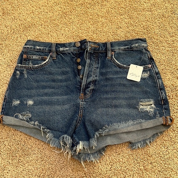 Free People Pants - NWT! WE THE FREE Sizs 29 Lasso high rise frayed hem denim shorts